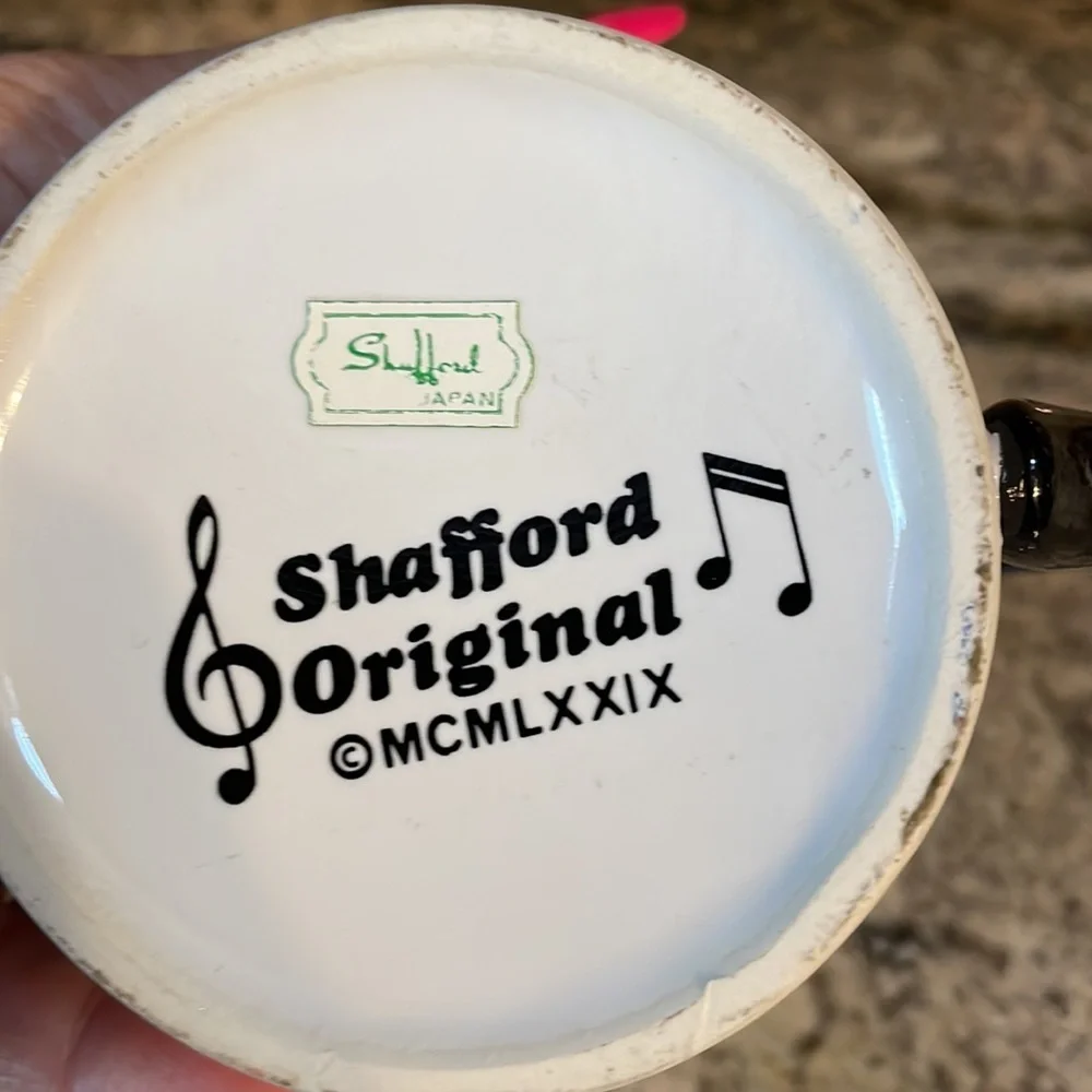 Shafford Original VINTAGE musical notes coffee / beverage MUG 8 oz black white